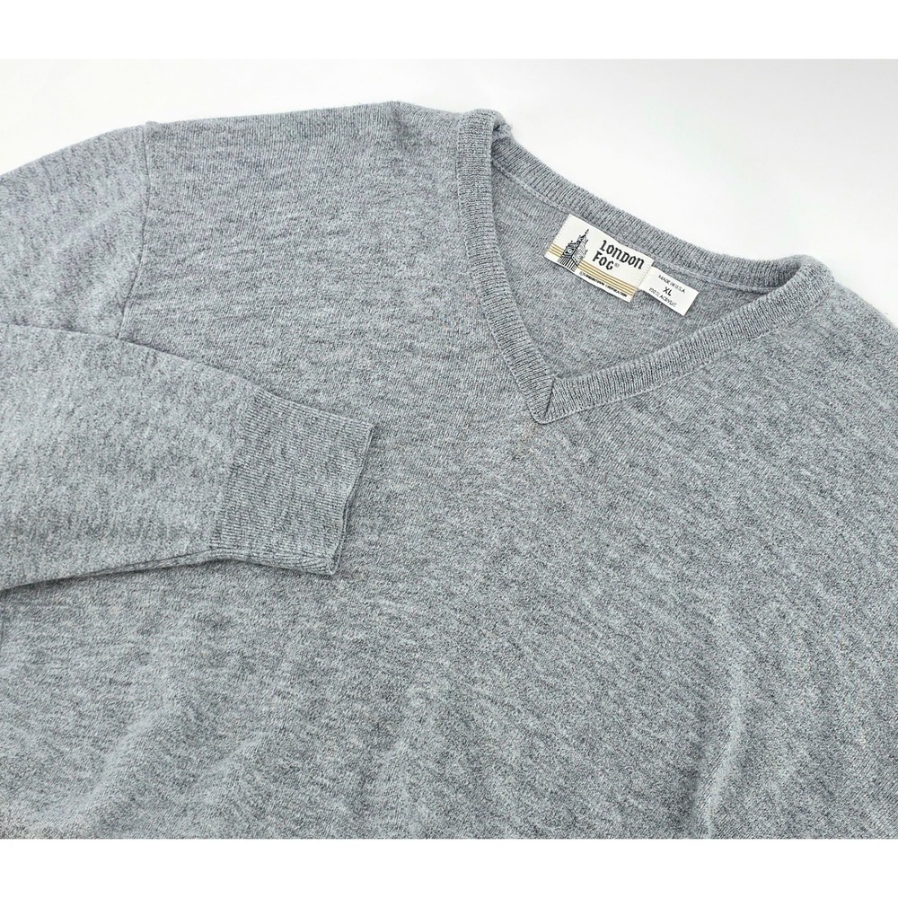 London Fog Vintage Preppy V-Neck Sweater Size XL Men's Gray Made in USA Acrylic